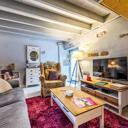 Maison De By Interhome Hébergement de vacances *